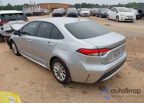 2021 Toyota Corolla Le z USA, uszkodzony, nr VIN JTDVPMAEXMJ150667